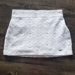 Hollister White Lace Mini Skirt Size Medium